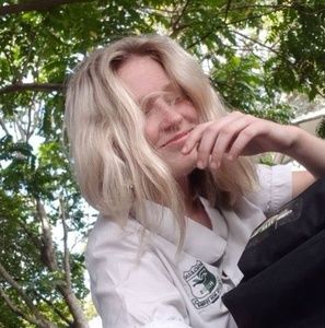 Meet your Posher, Natisha